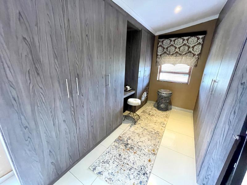 6 Bedroom Property for Sale in Kenmare Gauteng