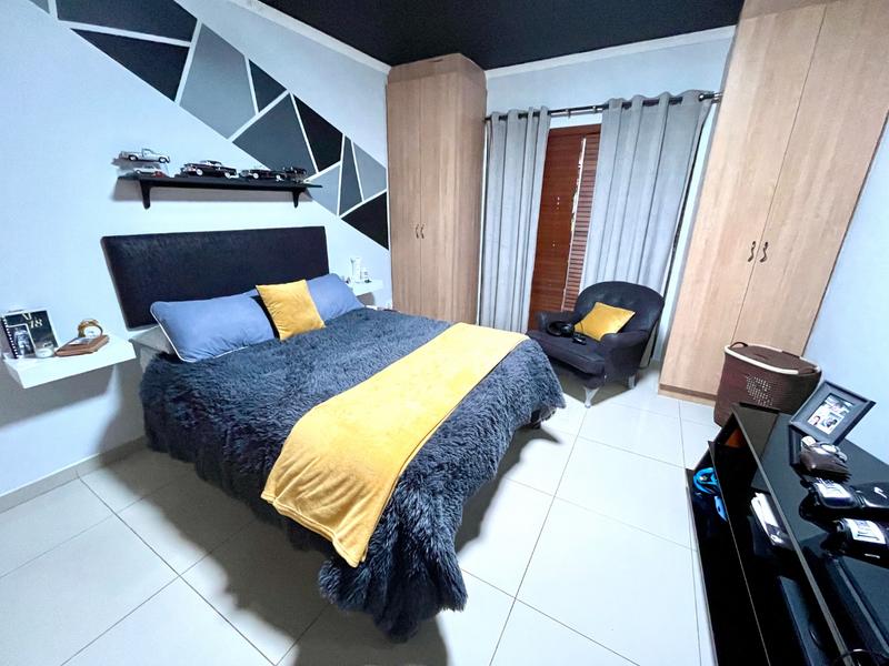 6 Bedroom Property for Sale in Kenmare Gauteng