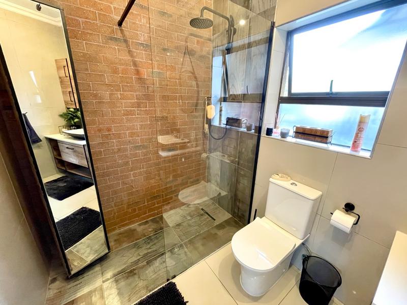6 Bedroom Property for Sale in Kenmare Gauteng