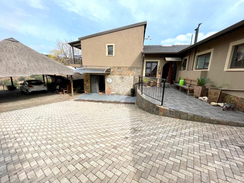 6 Bedroom Property for Sale in Kenmare Gauteng