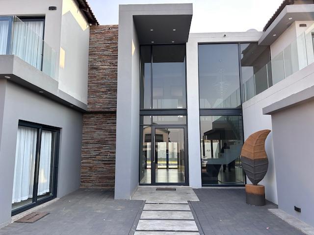 5 Bedroom Property for Sale in Six Fountains Residential Estate Gauteng