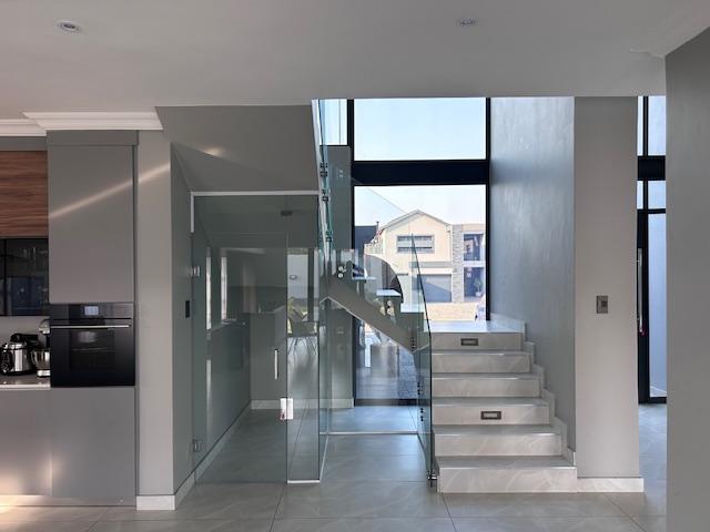5 Bedroom Property for Sale in Six Fountains Residential Estate Gauteng
