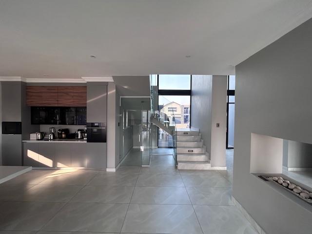 5 Bedroom Property for Sale in Six Fountains Residential Estate Gauteng