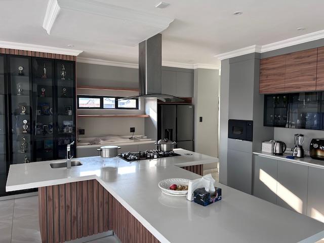 5 Bedroom Property for Sale in Six Fountains Residential Estate Gauteng