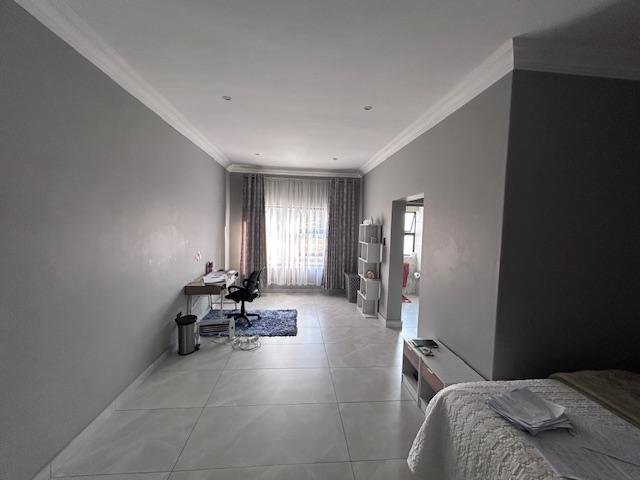 5 Bedroom Property for Sale in Six Fountains Residential Estate Gauteng