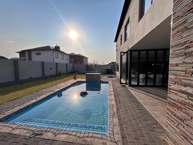 5 Bedroom Property for Sale in Six Fountains Residential Estate Gauteng