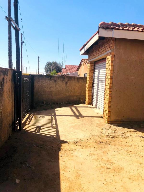 2 Bedroom Property for Sale in Rietvallei Gauteng