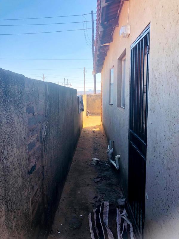 2 Bedroom Property for Sale in Rietvallei Gauteng