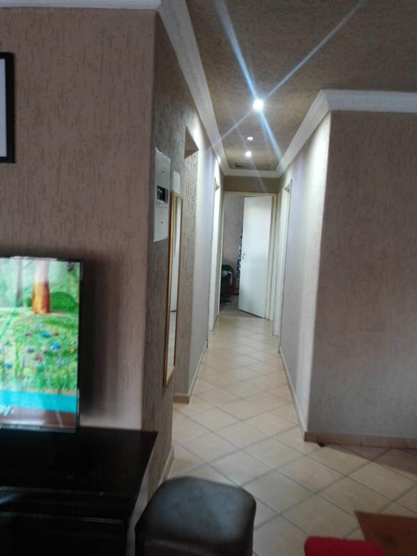 3 Bedroom Property for Sale in Protea Glen Gauteng