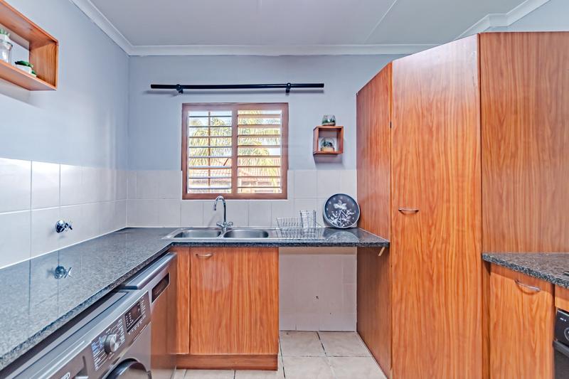 2 Bedroom Property for Sale in Rooihuiskraal North Gauteng