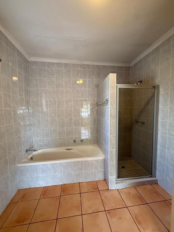 To Let 1 Bedroom Property for Rent in Roodepoort Gauteng