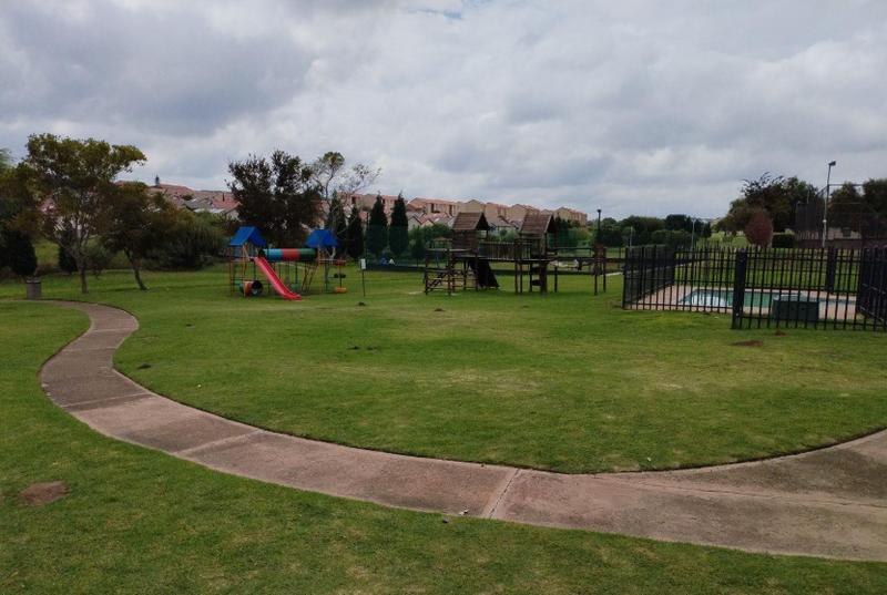 2 Bedroom Property for Sale in Kosmosdal Gauteng