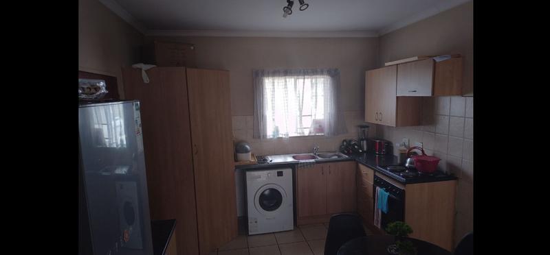 2 Bedroom Property for Sale in Kosmosdal Gauteng