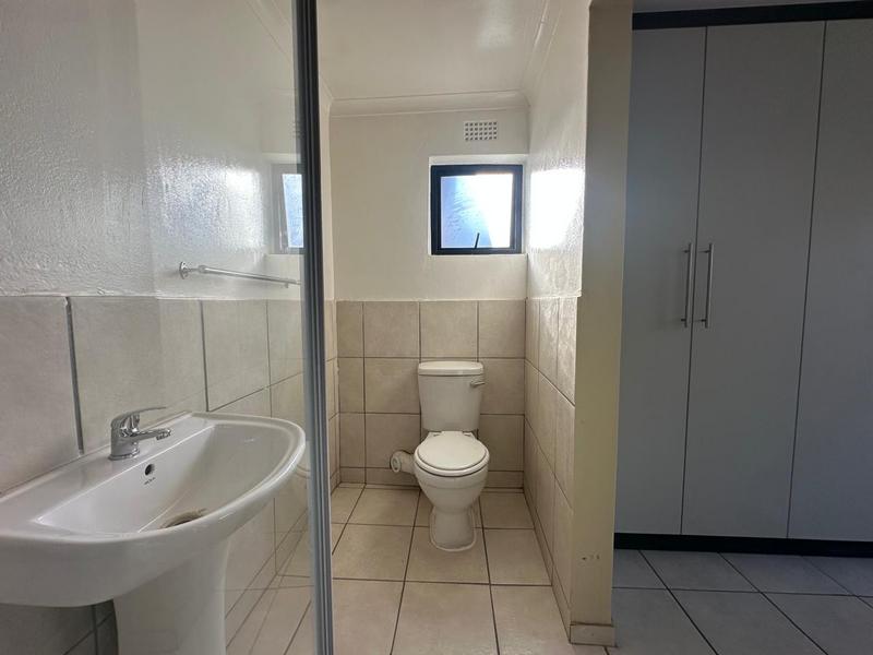 To Let 3 Bedroom Property for Rent in Cloverdene Gauteng