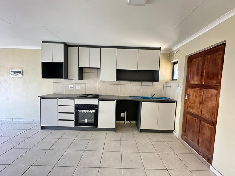 To Let 3 Bedroom Property for Rent in Cloverdene Gauteng