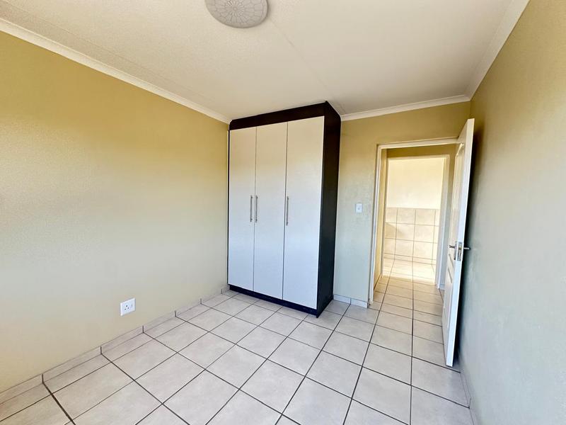 To Let 3 Bedroom Property for Rent in Cloverdene Gauteng