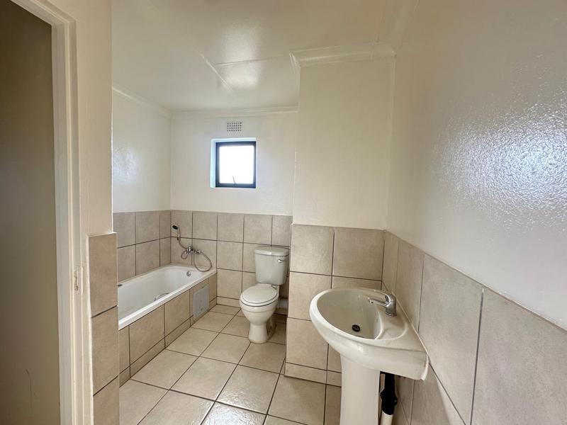 To Let 3 Bedroom Property for Rent in Cloverdene Gauteng