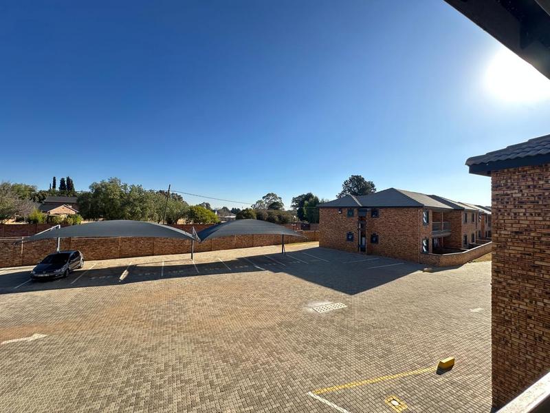 To Let 3 Bedroom Property for Rent in Cloverdene Gauteng