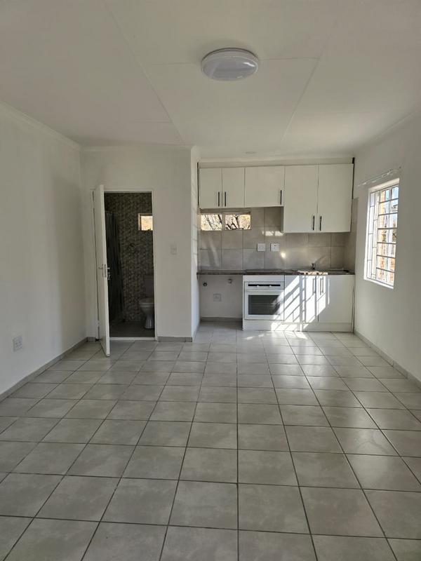 To Let 1 Bedroom Property for Rent in Ferndale Gauteng