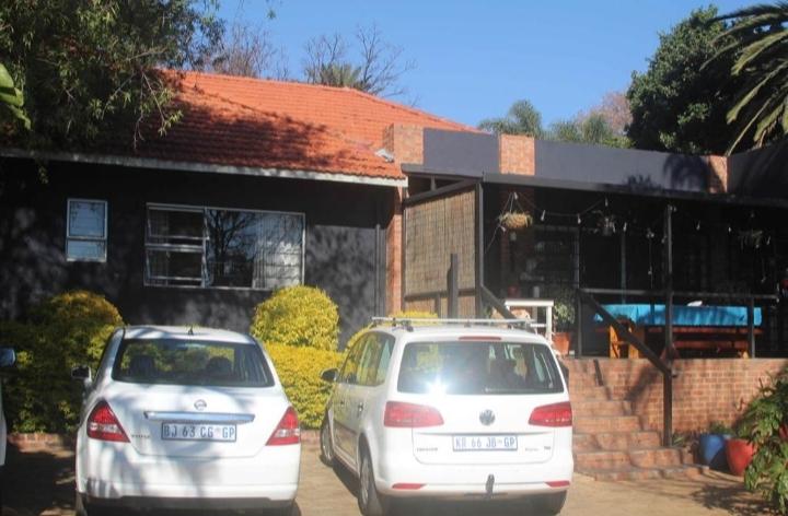 To Let 1 Bedroom Property for Rent in Randburg Central Gauteng