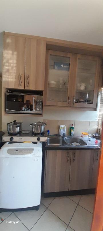 To Let 2 Bedroom Property for Rent in Crystal Park Gauteng