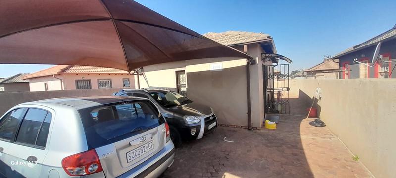 To Let 2 Bedroom Property for Rent in Crystal Park Gauteng
