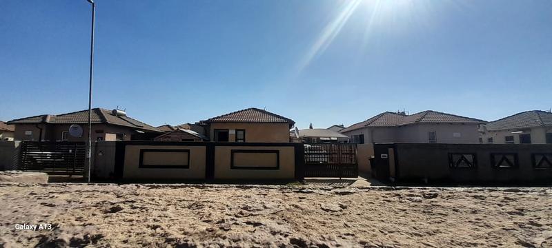 To Let 2 Bedroom Property for Rent in Crystal Park Gauteng