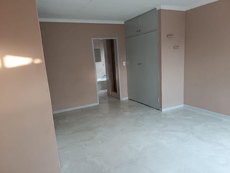To Let 3 Bedroom Property for Rent in Bramley Gauteng