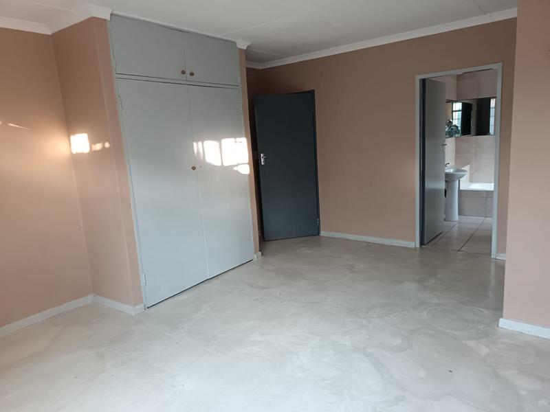 To Let 3 Bedroom Property for Rent in Bramley Gauteng