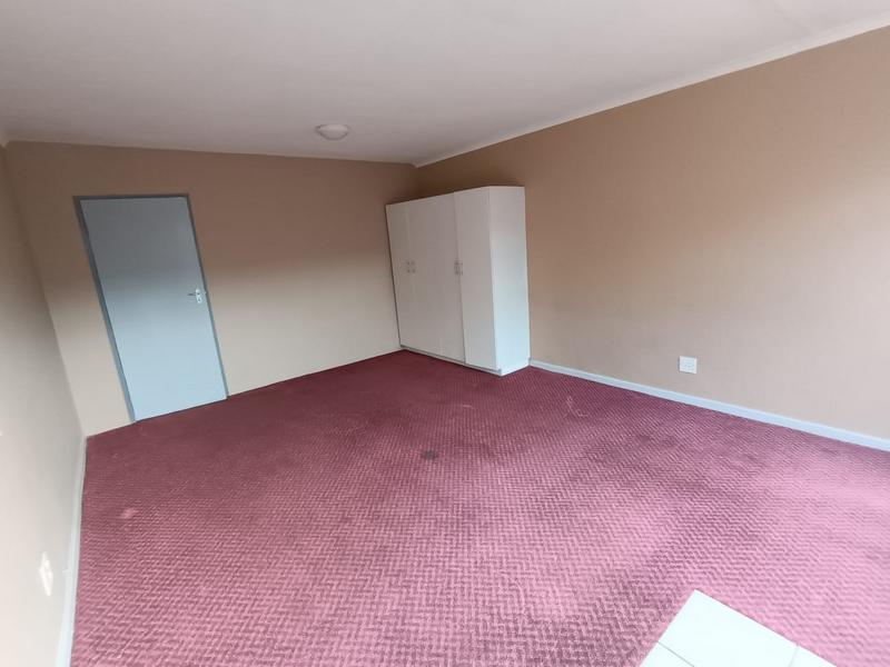 To Let 3 Bedroom Property for Rent in Bramley Gauteng