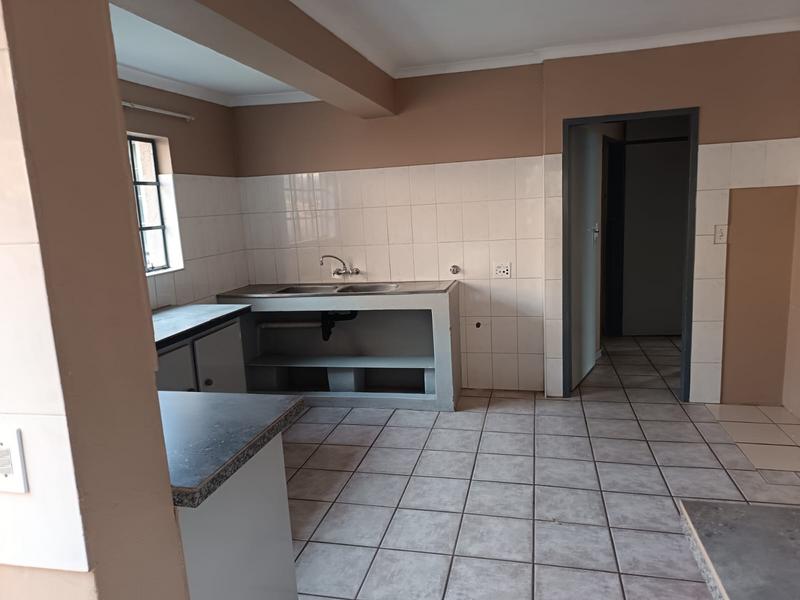 To Let 3 Bedroom Property for Rent in Bramley Gauteng