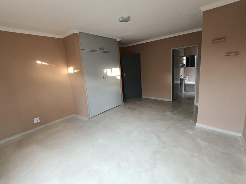To Let 3 Bedroom Property for Rent in Bramley Gauteng