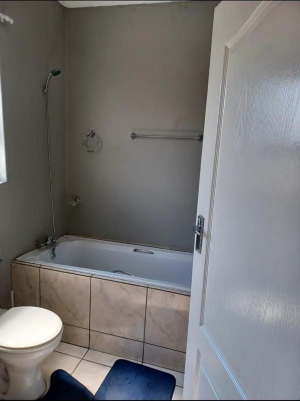 To Let 1 Bedroom Property for Rent in Clayville Gauteng