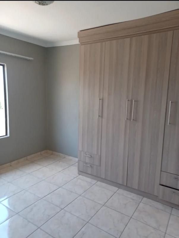 To Let 1 Bedroom Property for Rent in Clayville Gauteng