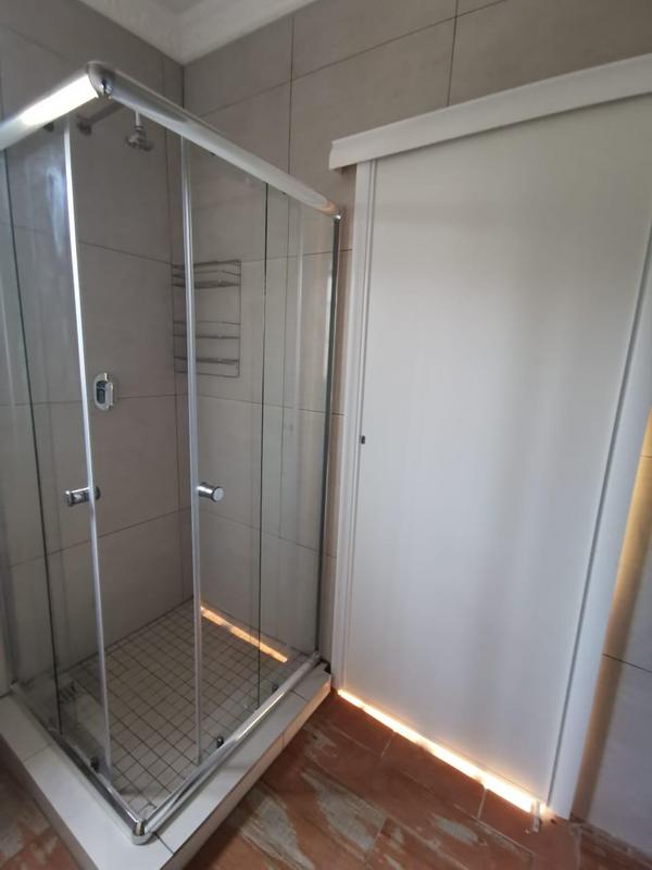 To Let 1 Bedroom Property for Rent in Glen Austin Gauteng