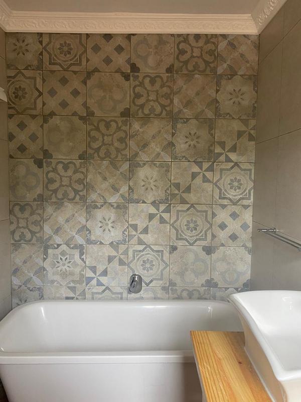 To Let 1 Bedroom Property for Rent in Glen Austin Gauteng