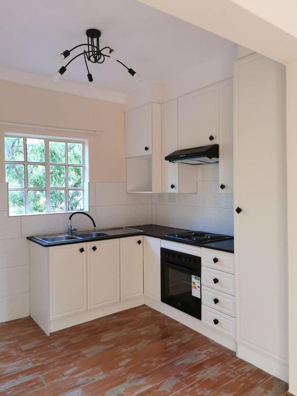 To Let 1 Bedroom Property for Rent in Glen Austin Gauteng