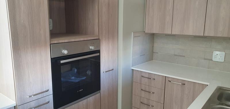 To Let 2 Bedroom Property for Rent in Waterkloof Ridge Gauteng