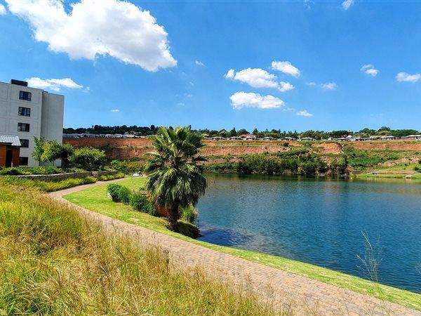 To Let 2 Bedroom Property for Rent in Waterkloof Ridge Gauteng