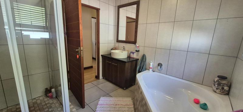 3 Bedroom Property for Sale in Midlands Estate Gauteng