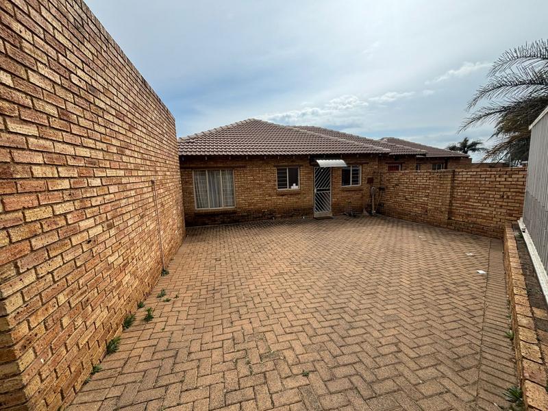 2 Bedroom Property for Sale in Newlands Gauteng