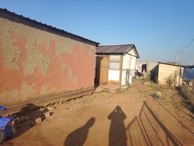 1 Bedroom Property for Sale in Etwatwa Gauteng