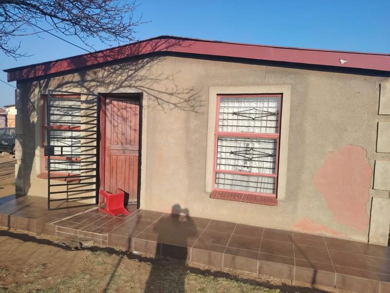 1 Bedroom Property for Sale in Etwatwa Gauteng