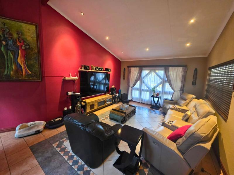 4 Bedroom Property for Sale in Blue Gill Estate Gauteng