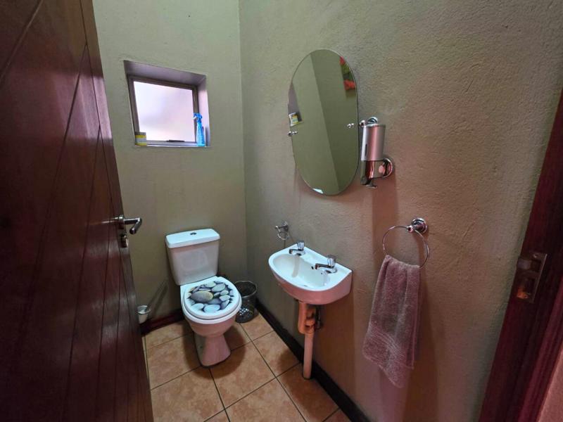 4 Bedroom Property for Sale in Blue Gill Estate Gauteng