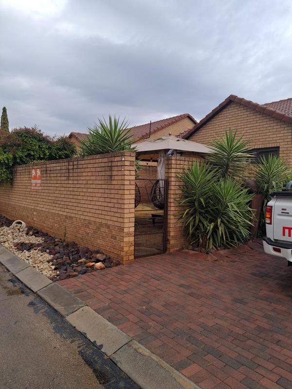 To Let 2 Bedroom Property for Rent in Willow Glen Gauteng