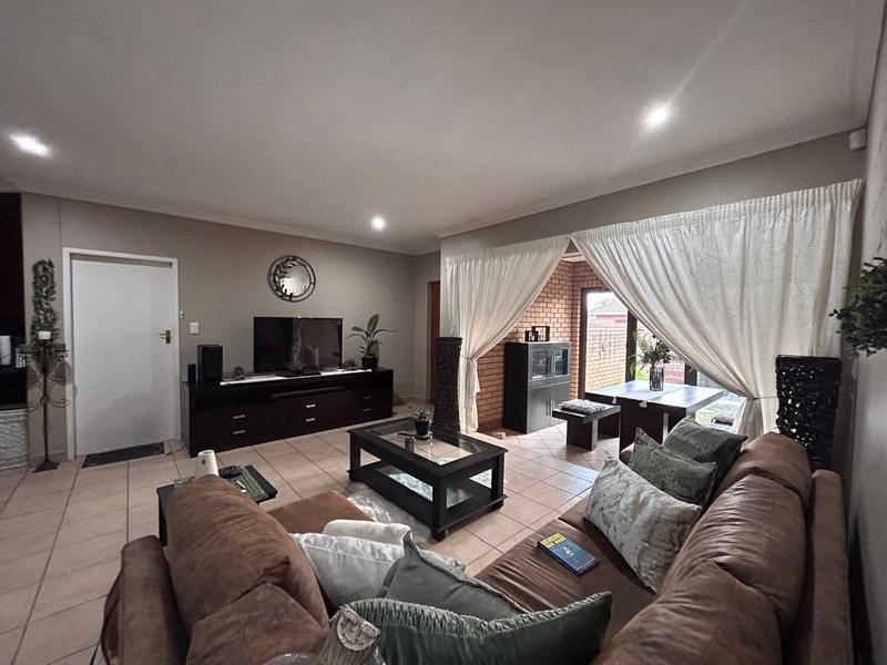 To Let 2 Bedroom Property for Rent in Willow Glen Gauteng