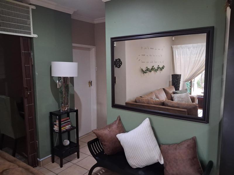 To Let 2 Bedroom Property for Rent in Willow Glen Gauteng