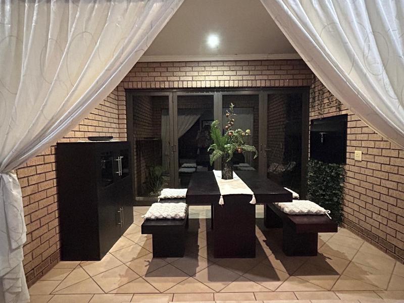 To Let 2 Bedroom Property for Rent in Willow Glen Gauteng