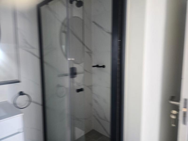 To Let 1 Bedroom Property for Rent in Waterfall Gauteng